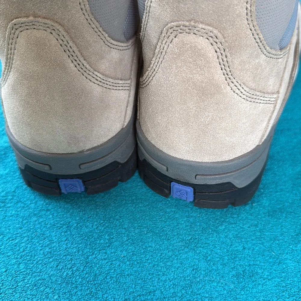 Columbia Hiking Boots - Picture 7 of 8